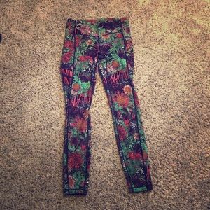 Lululemon size 6 fast&free 7/8 tight